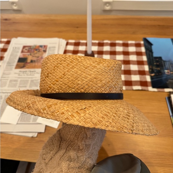 Lightly used malleable Janessa Leone Dora Raffia Hat - Picture 2 of 5